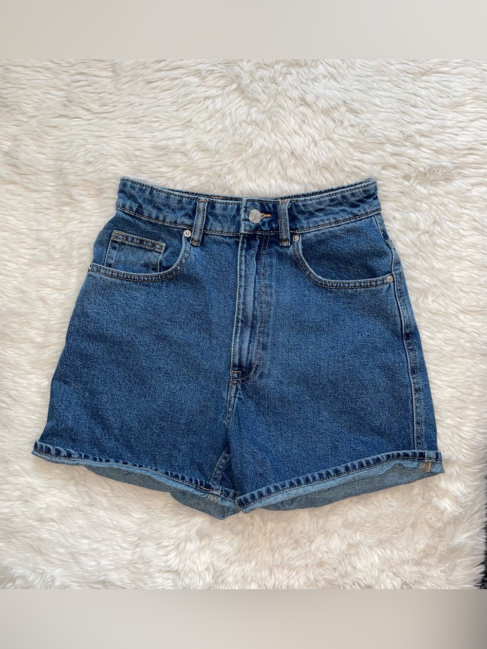 Zara high waisted denim shorts women’s size 2 mom jean short mom shorts